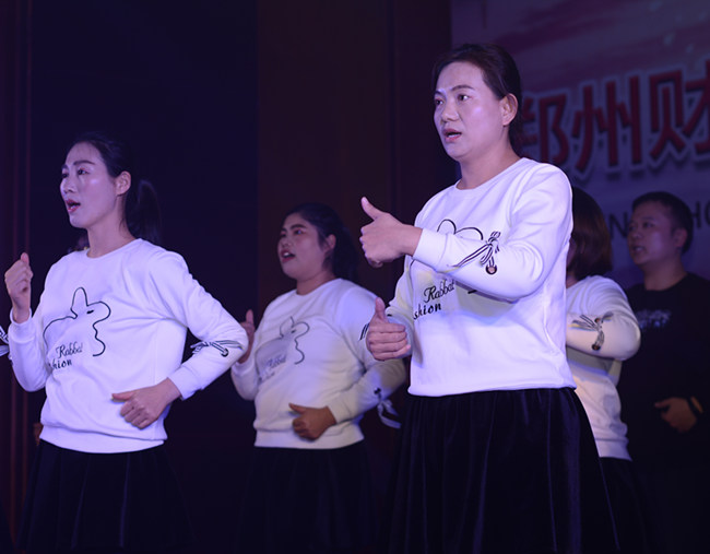 机电与汽车工程学院分工会 手语《没有什么不同》